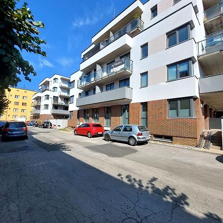 Apartman Emotions S Privat Garage Parking Free Leilighet Košice Eksteriør bilde