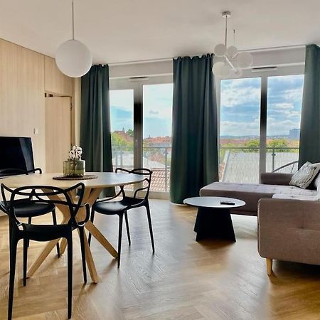 Apartman Emotions S Privat Garage Parking Free Leilighet Košice Eksteriør bilde