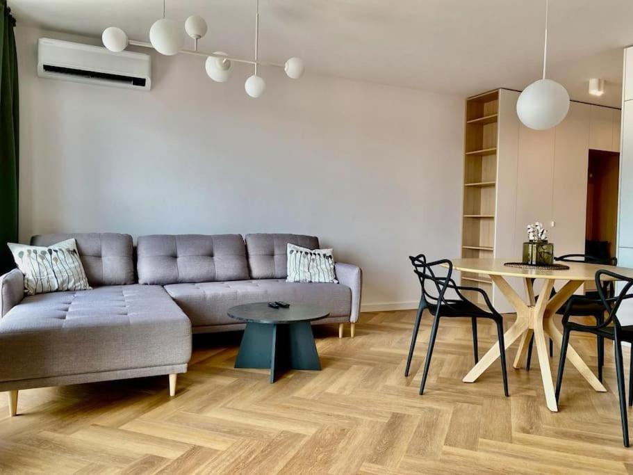 Apartman Emotions S Privat Garage Parking Free Leilighet Košice Eksteriør bilde