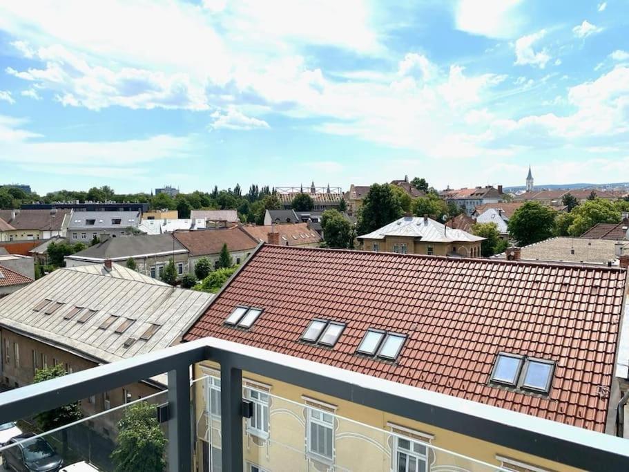 Apartman Emotions S Privat Garage Parking Free Leilighet Košice Eksteriør bilde